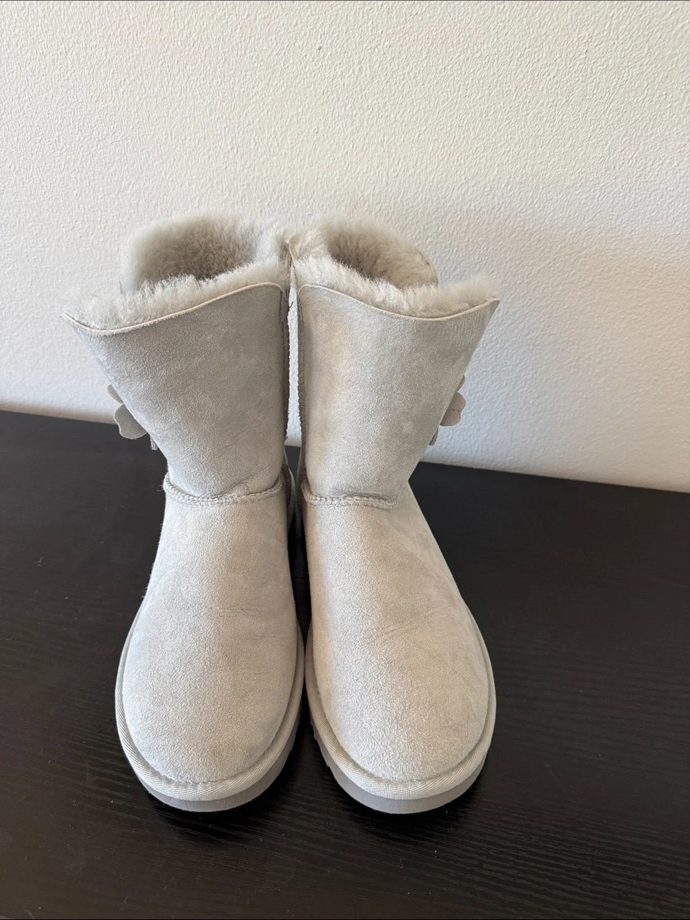 UGG Poppy Sheepskin Boots – Women’s Size 7 – Gray
